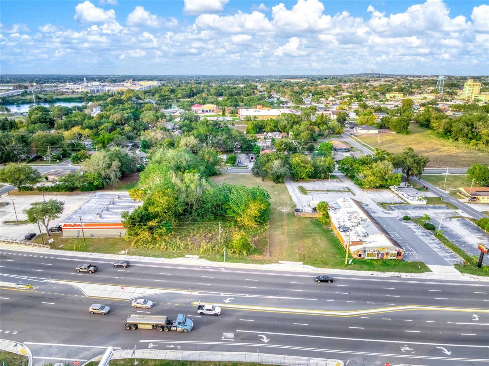 TWIN LAKE PARK - Land