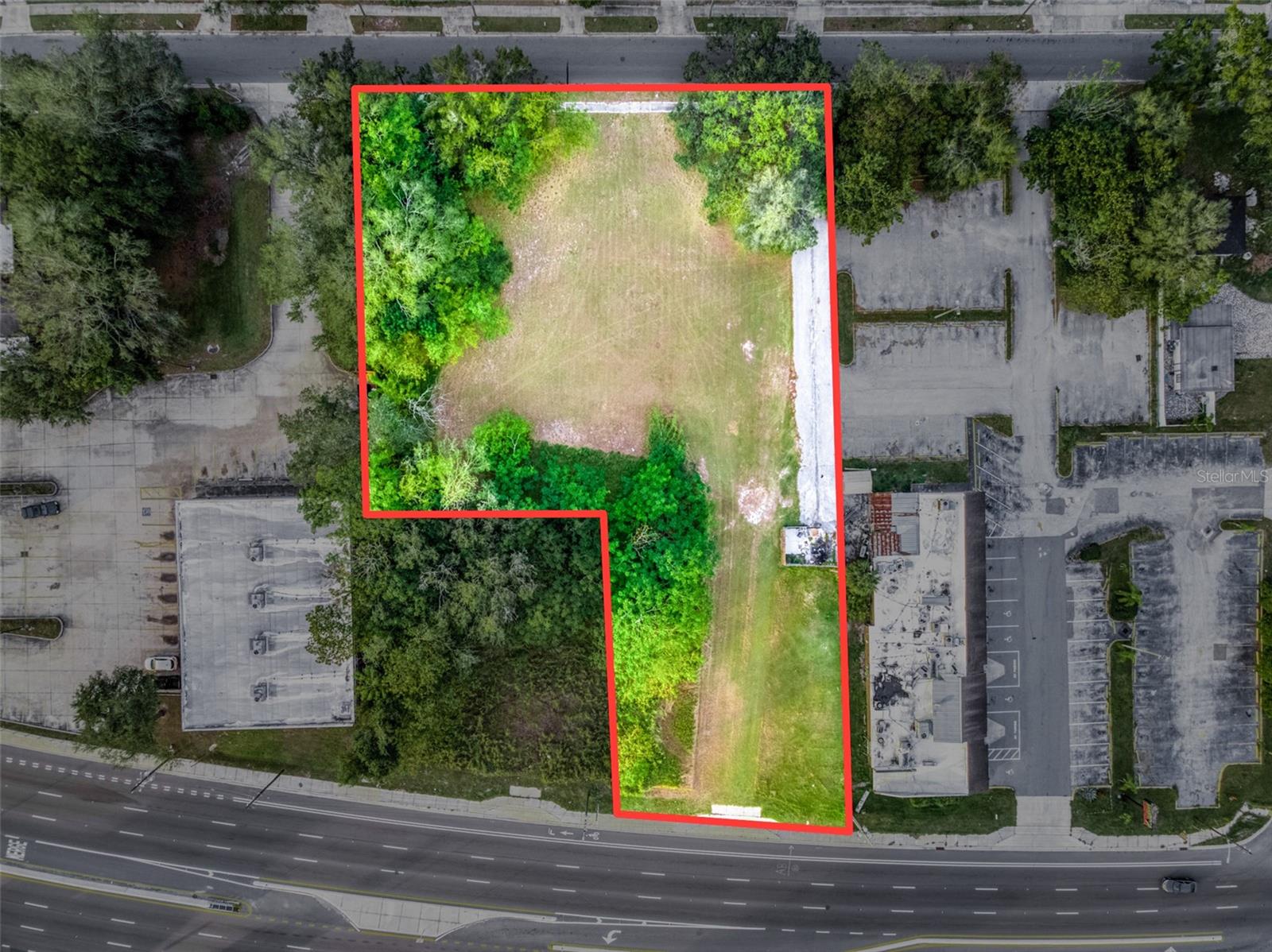 TWIN LAKE PARK - Land