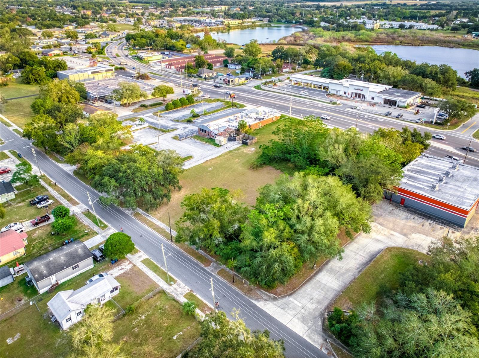 TWIN LAKE PARK - Land