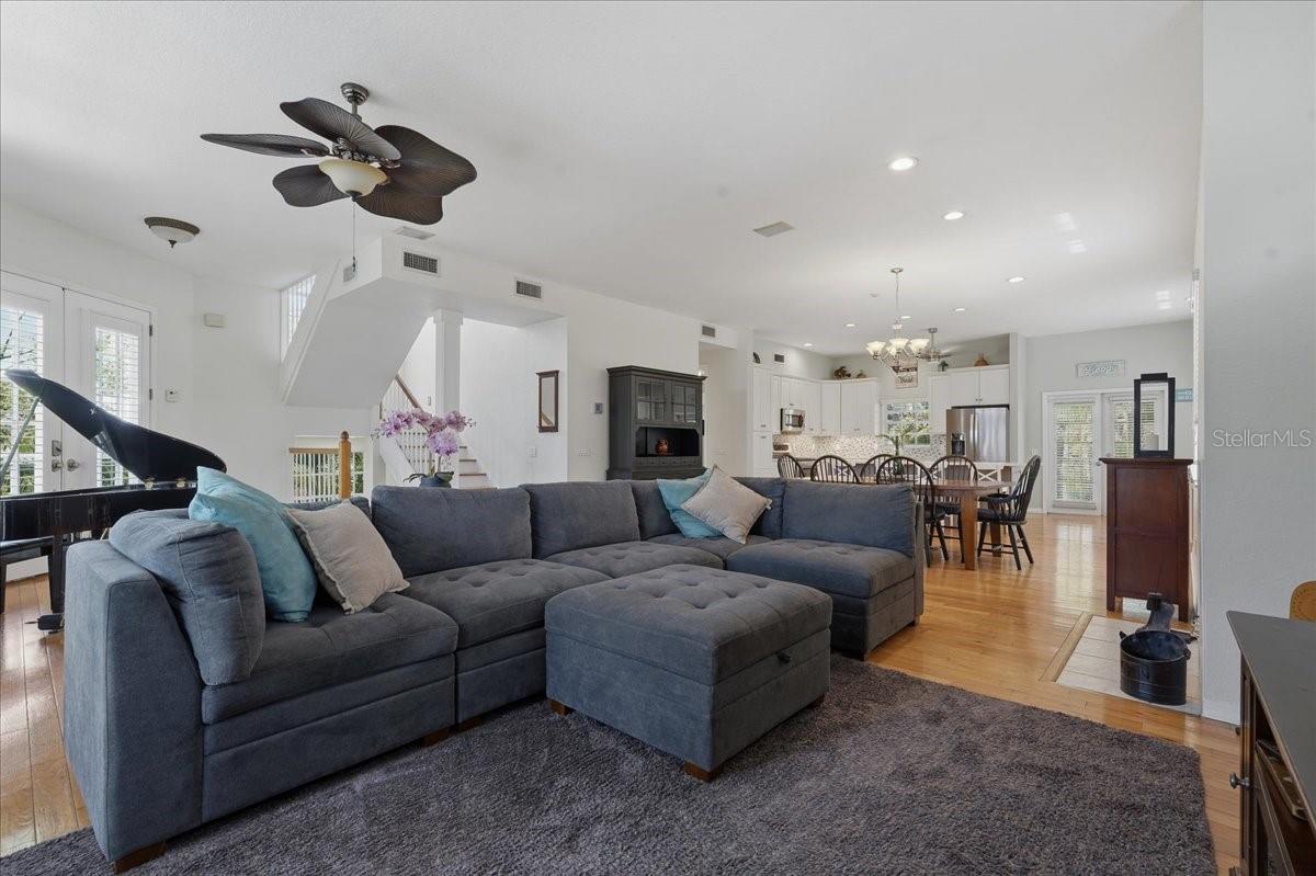 OZONA SHORES 1ST ADD - Residential