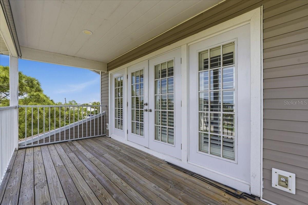 OZONA SHORES 1ST ADD - Residential