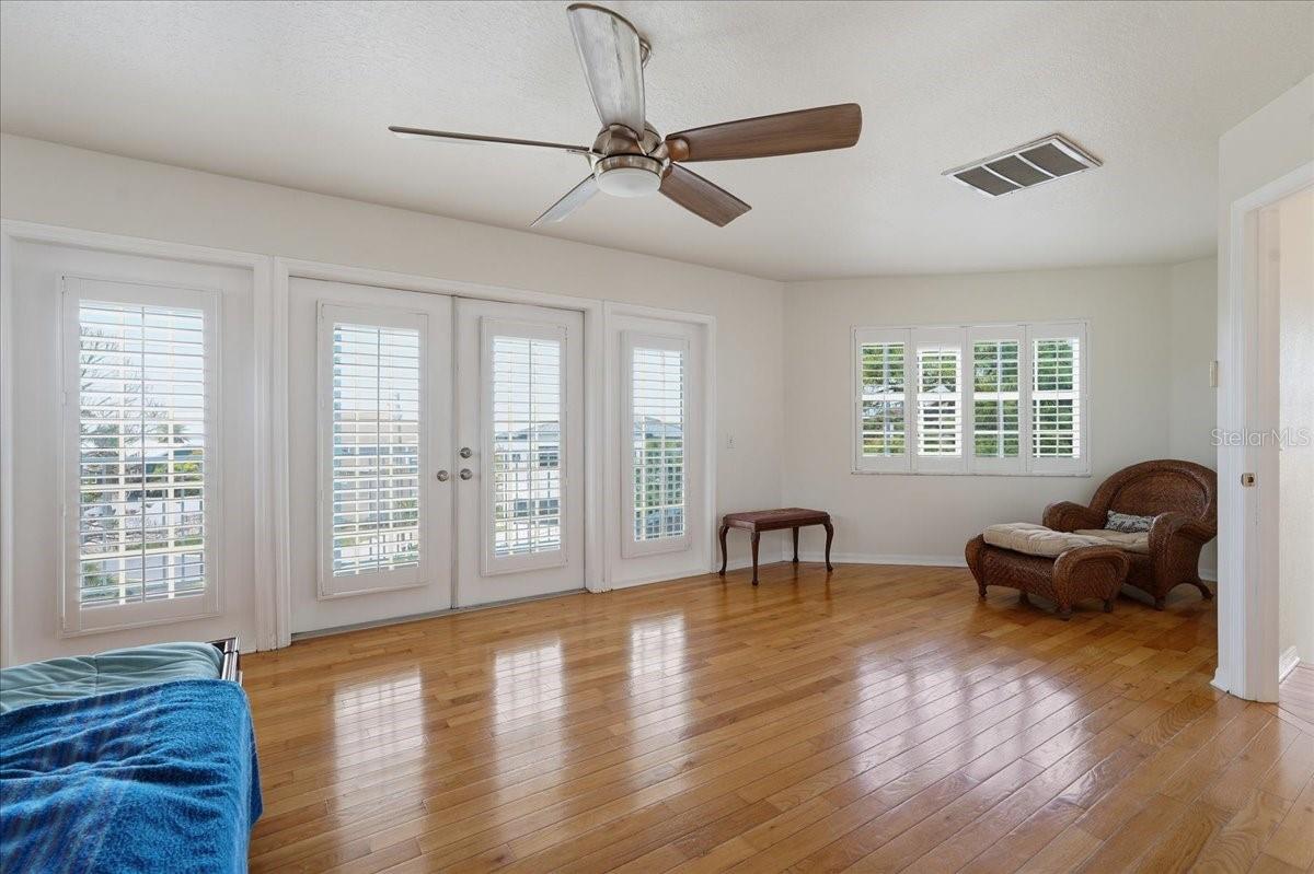 OZONA SHORES 1ST ADD - Residential