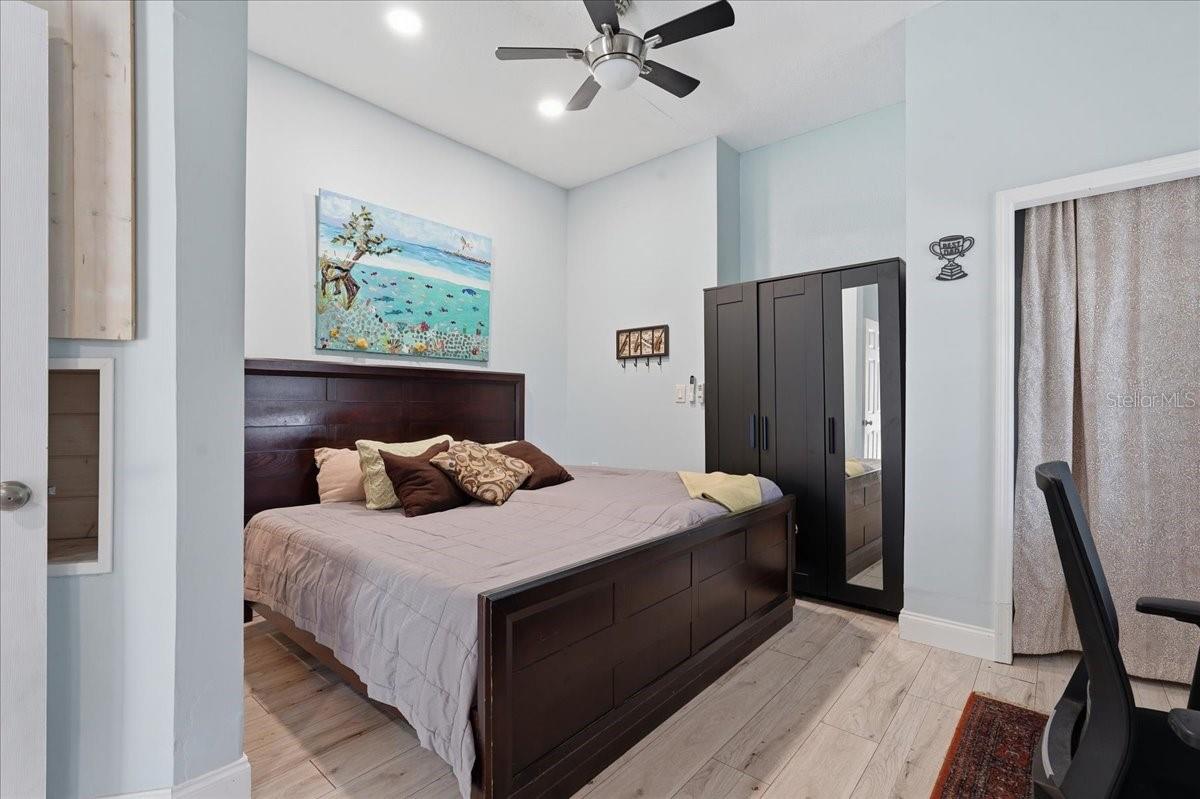 OZONA SHORES 1ST ADD - Residential