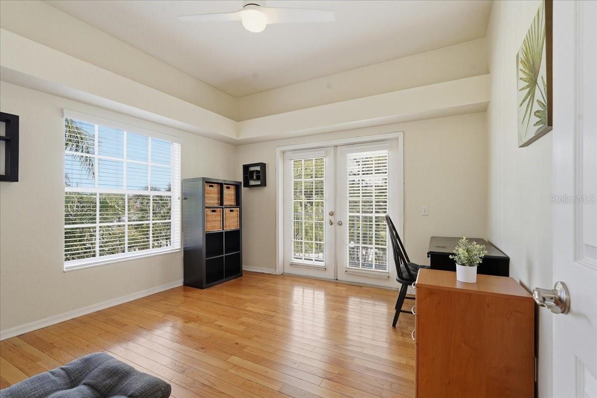 OZONA SHORES 1ST ADD - Residential