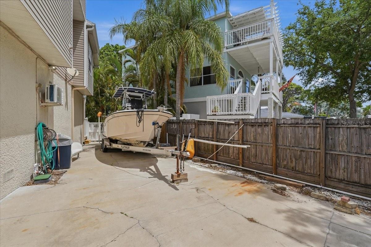 OZONA SHORES 1ST ADD - Residential