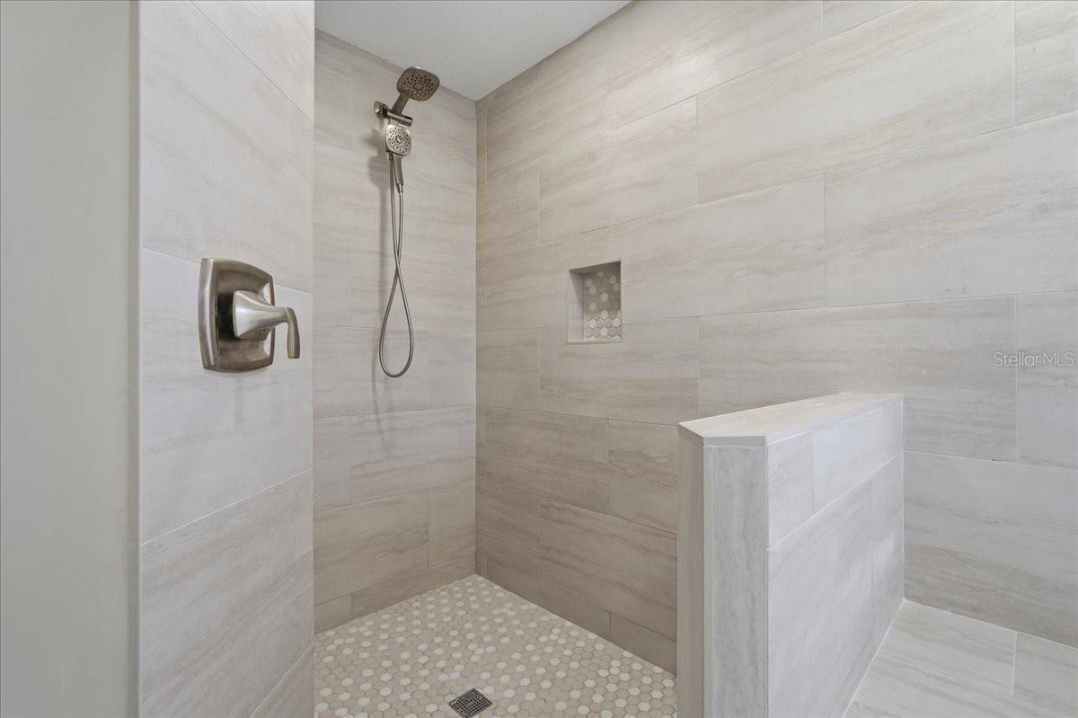 OZONA SHORES 1ST ADD - Residential