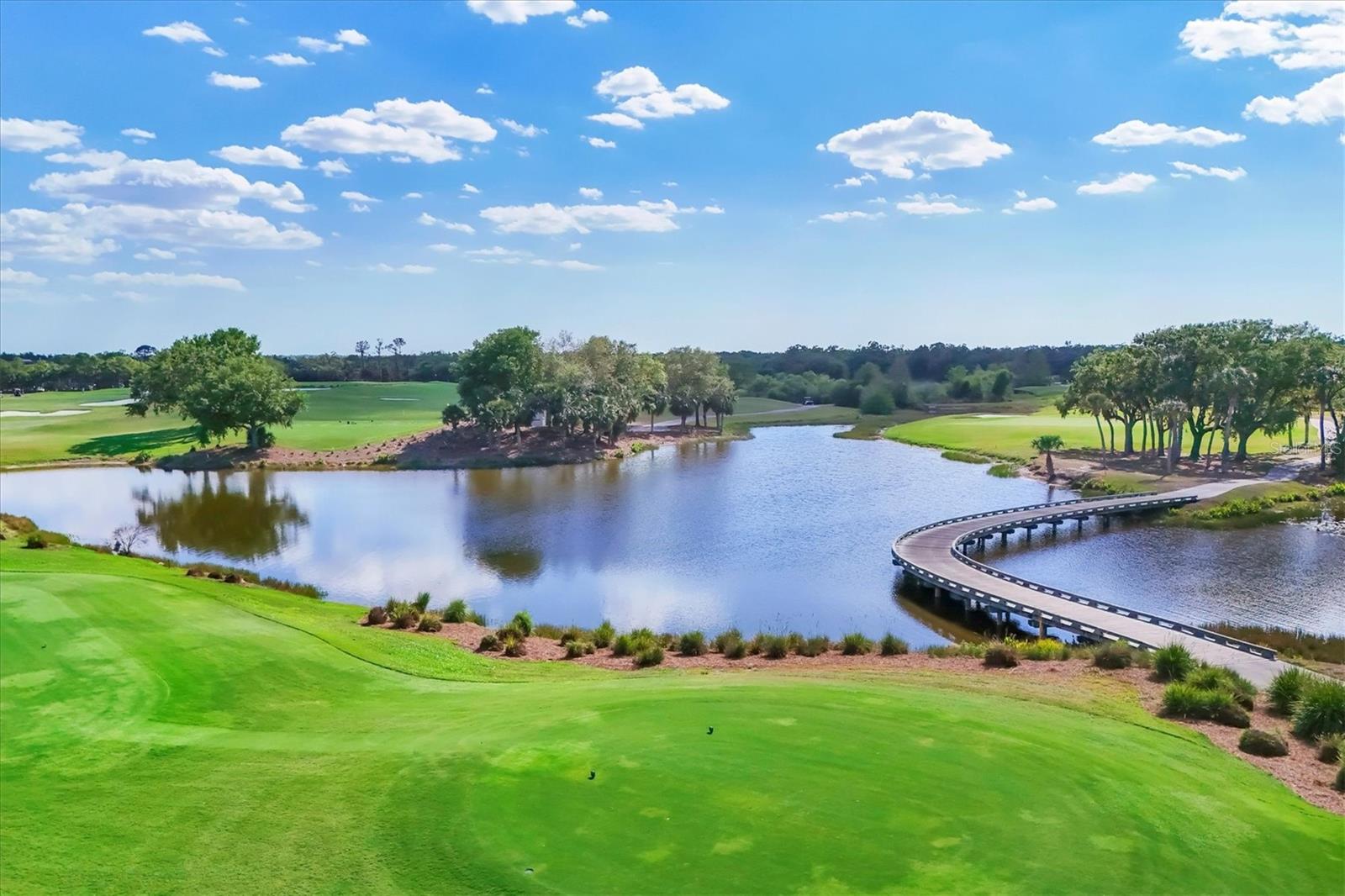 FOUNDERS CLUB - Residential