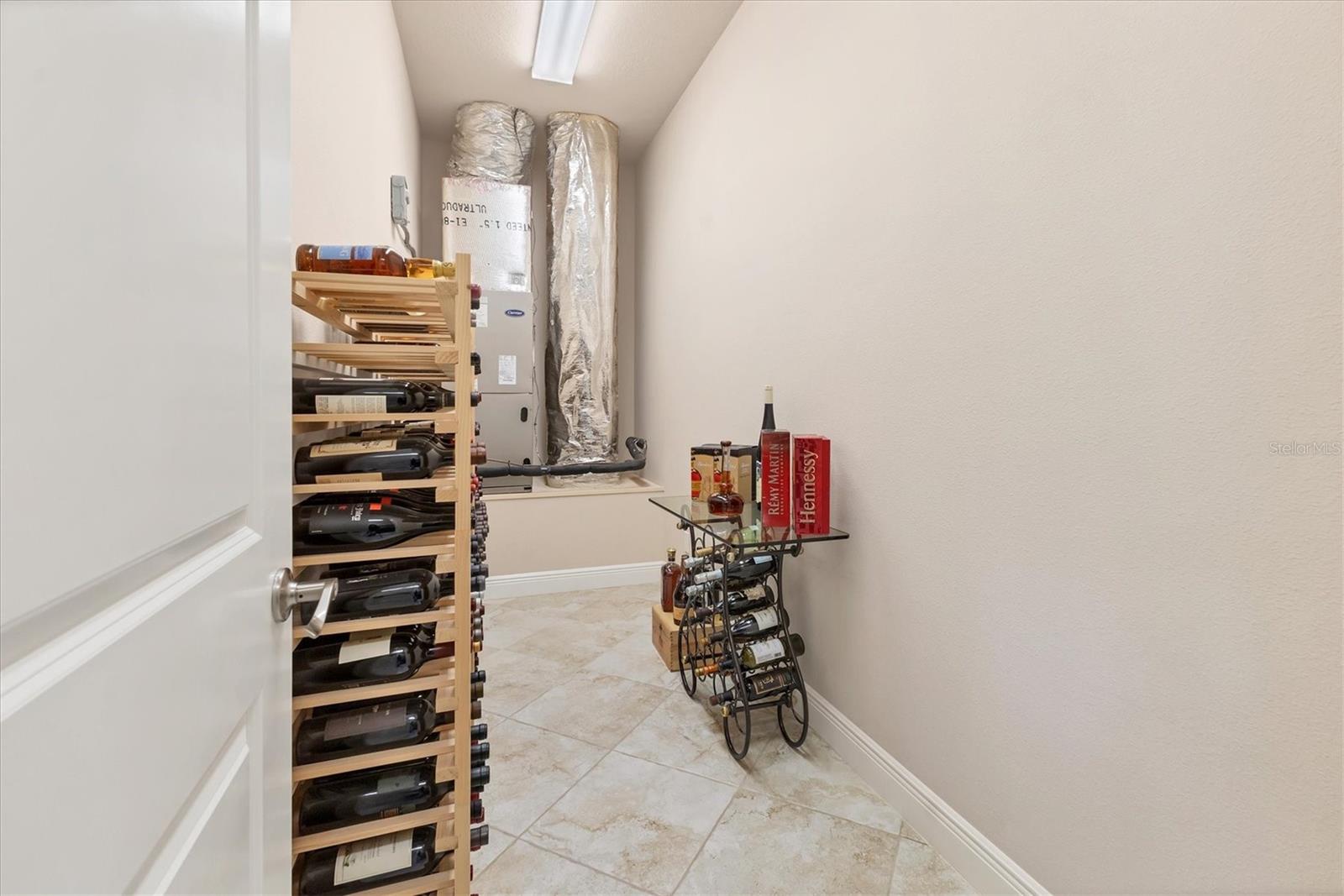 FOUNDERS CLUB - Residential