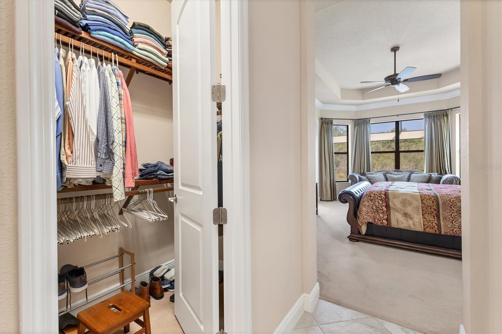 FOUNDERS CLUB - Residential