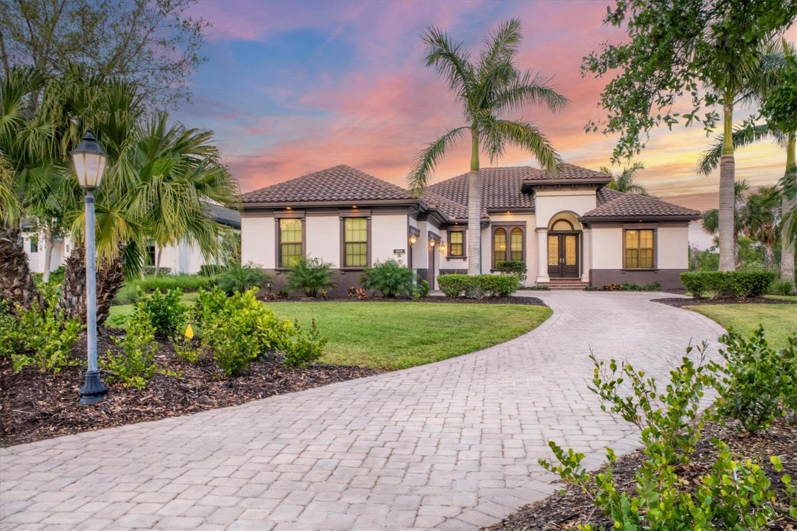3519 FOUNDERS CLUB DRIVE