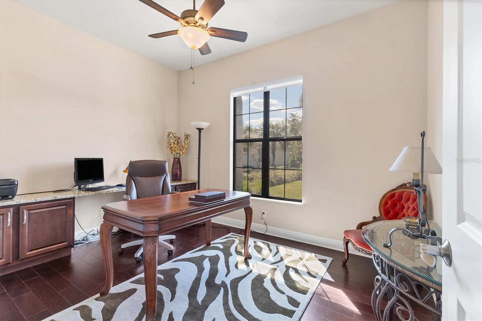 FOUNDERS CLUB - Residential