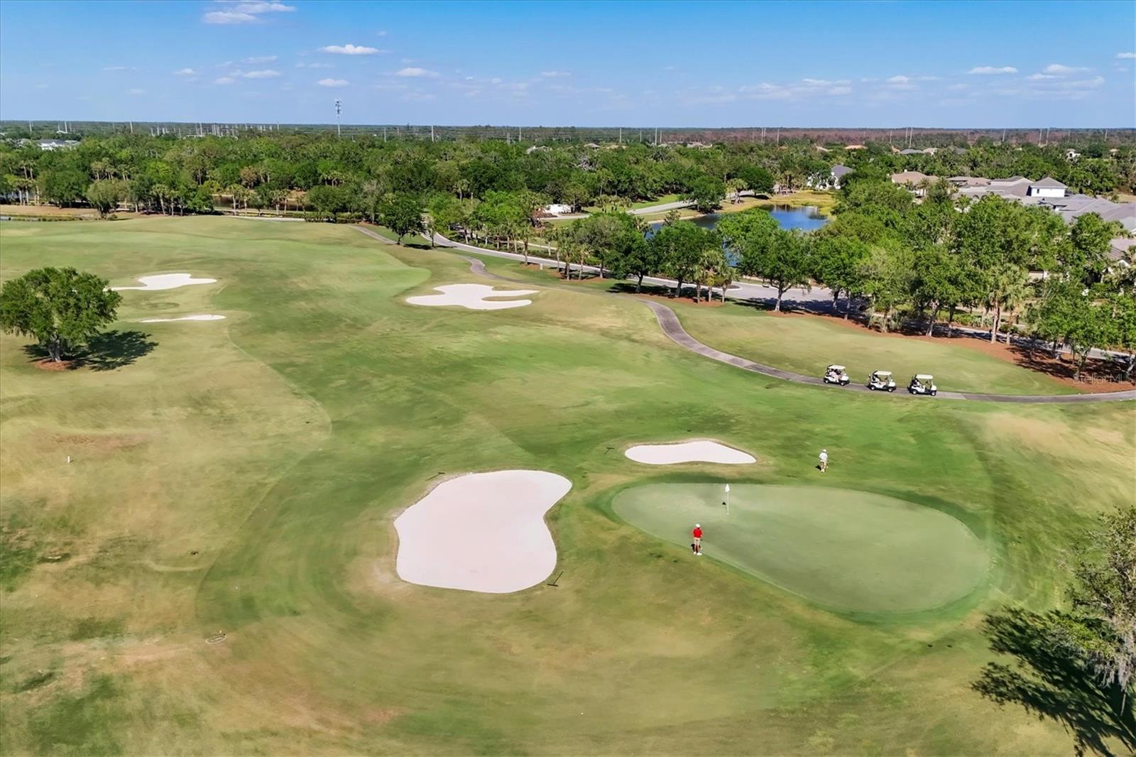 FOUNDERS CLUB - Residential