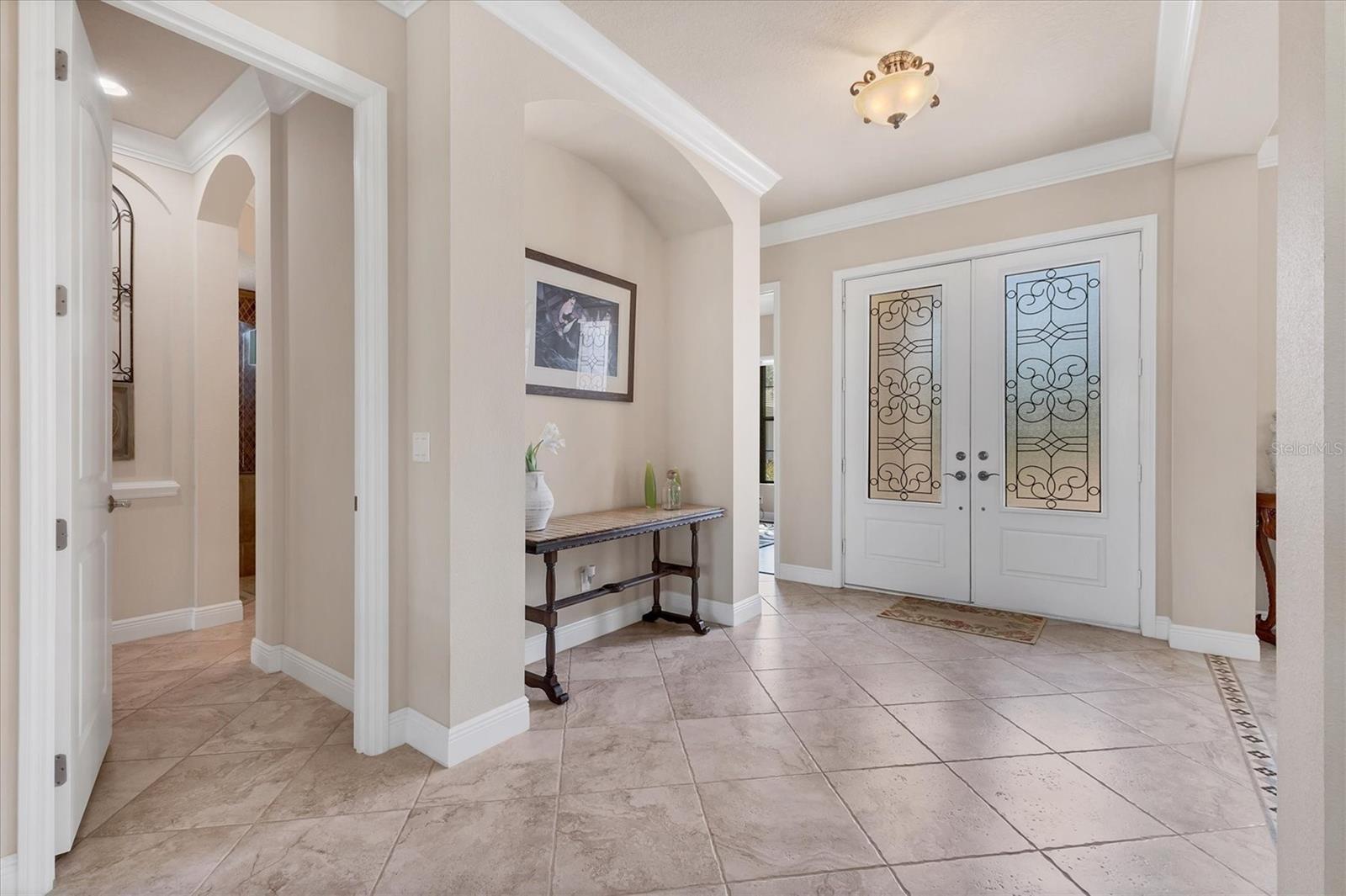 FOUNDERS CLUB - Residential