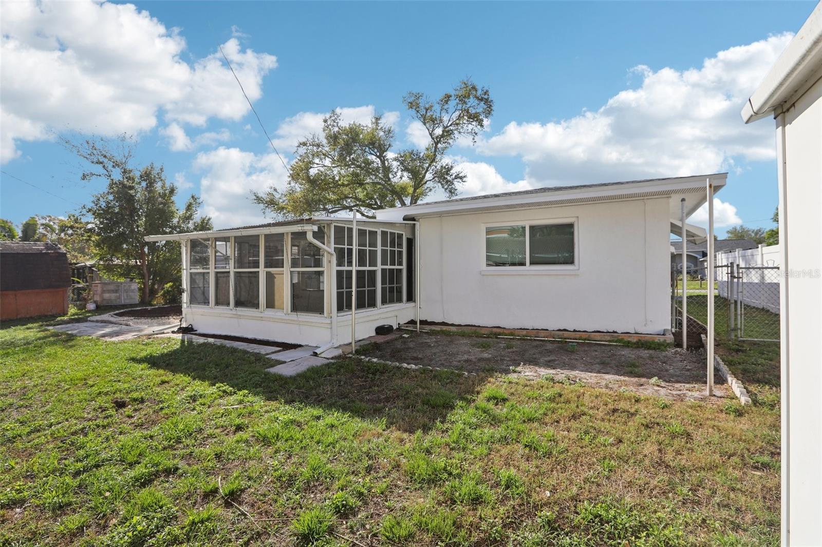 LAKE SEMINOLE VISTA SUB - Residential