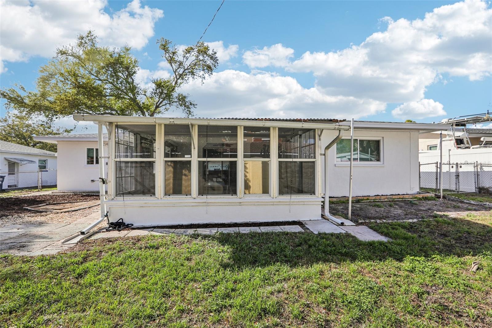 LAKE SEMINOLE VISTA SUB - Residential