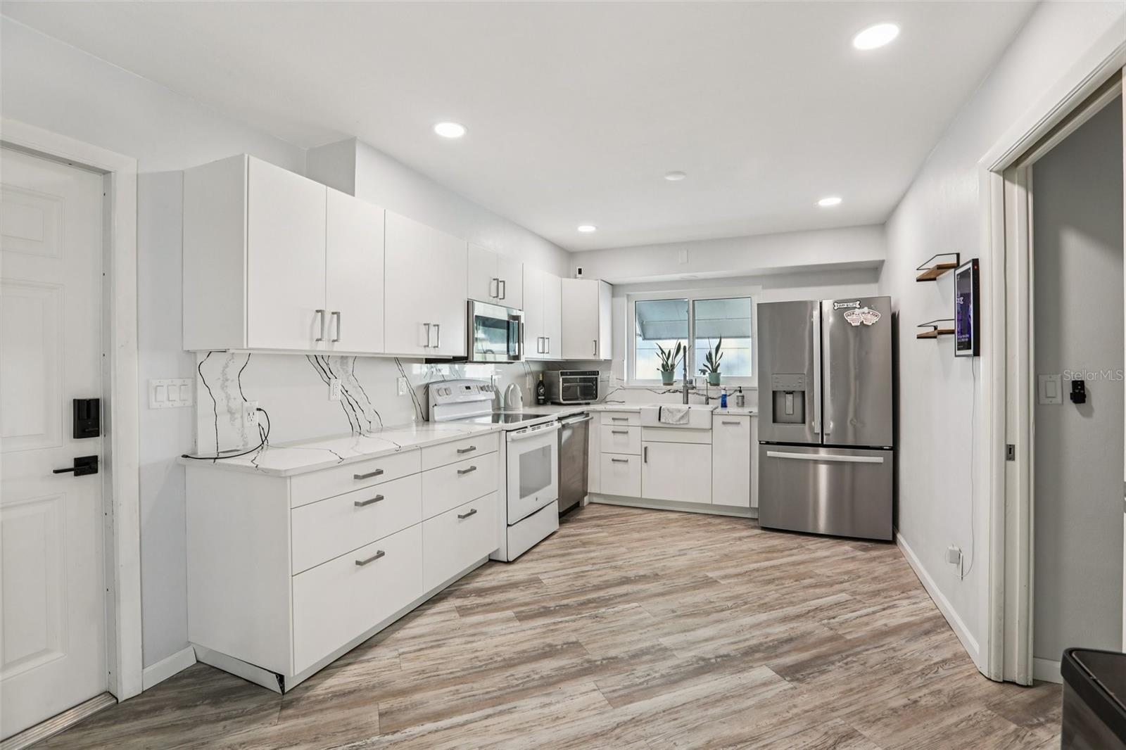 LAKE SEMINOLE VISTA SUB - Residential