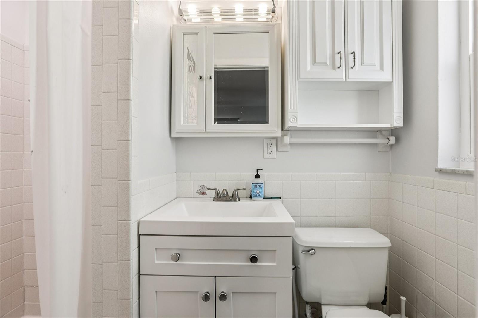 LAKE SEMINOLE VISTA SUB - Residential