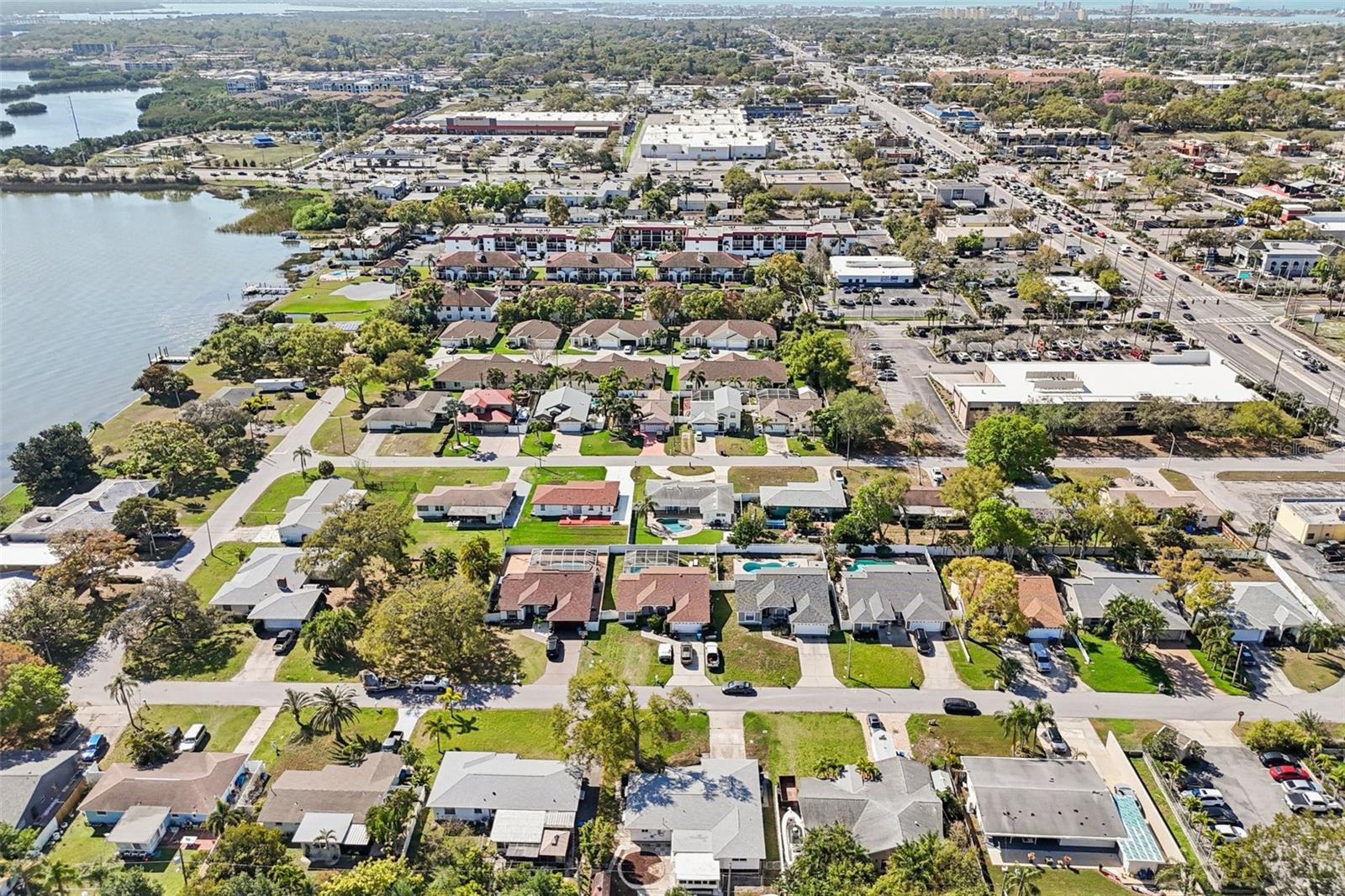 LAKE SEMINOLE VISTA SUB - Residential