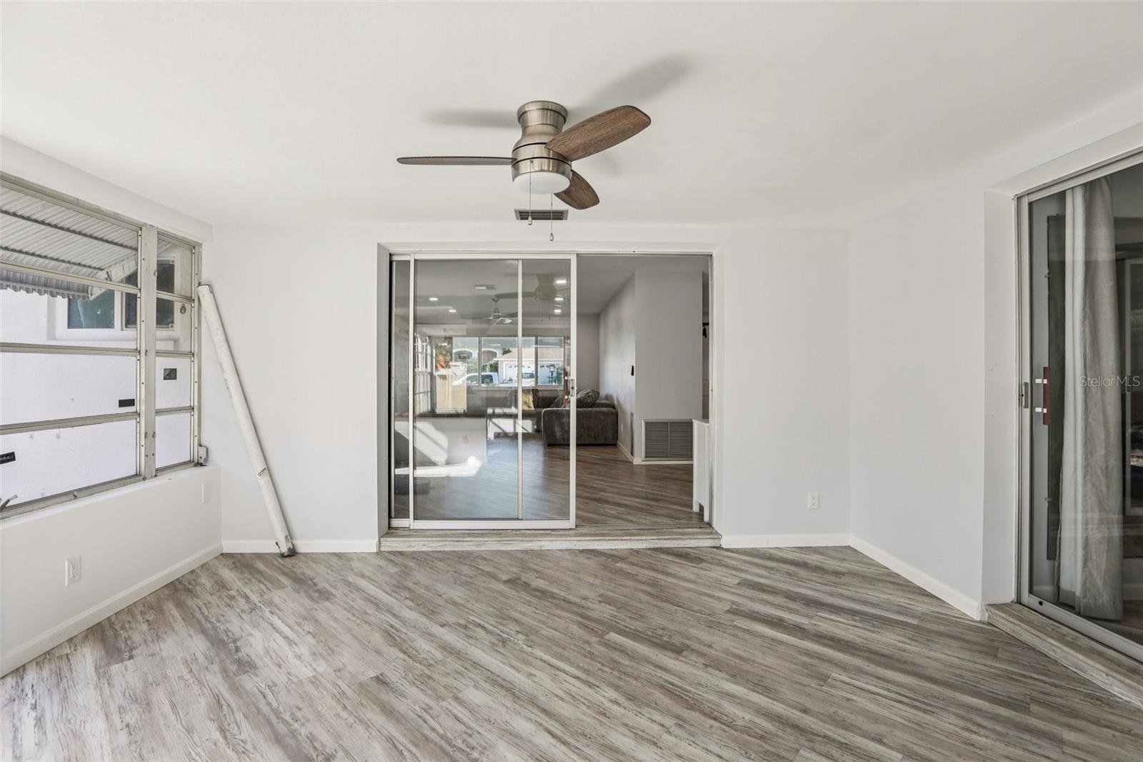 LAKE SEMINOLE VISTA SUB - Residential