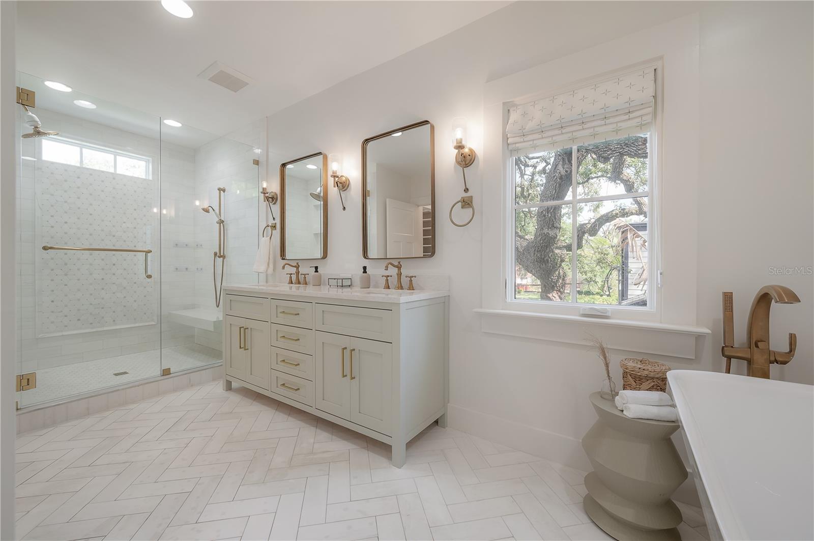 WEST HYDE PARK - Residential