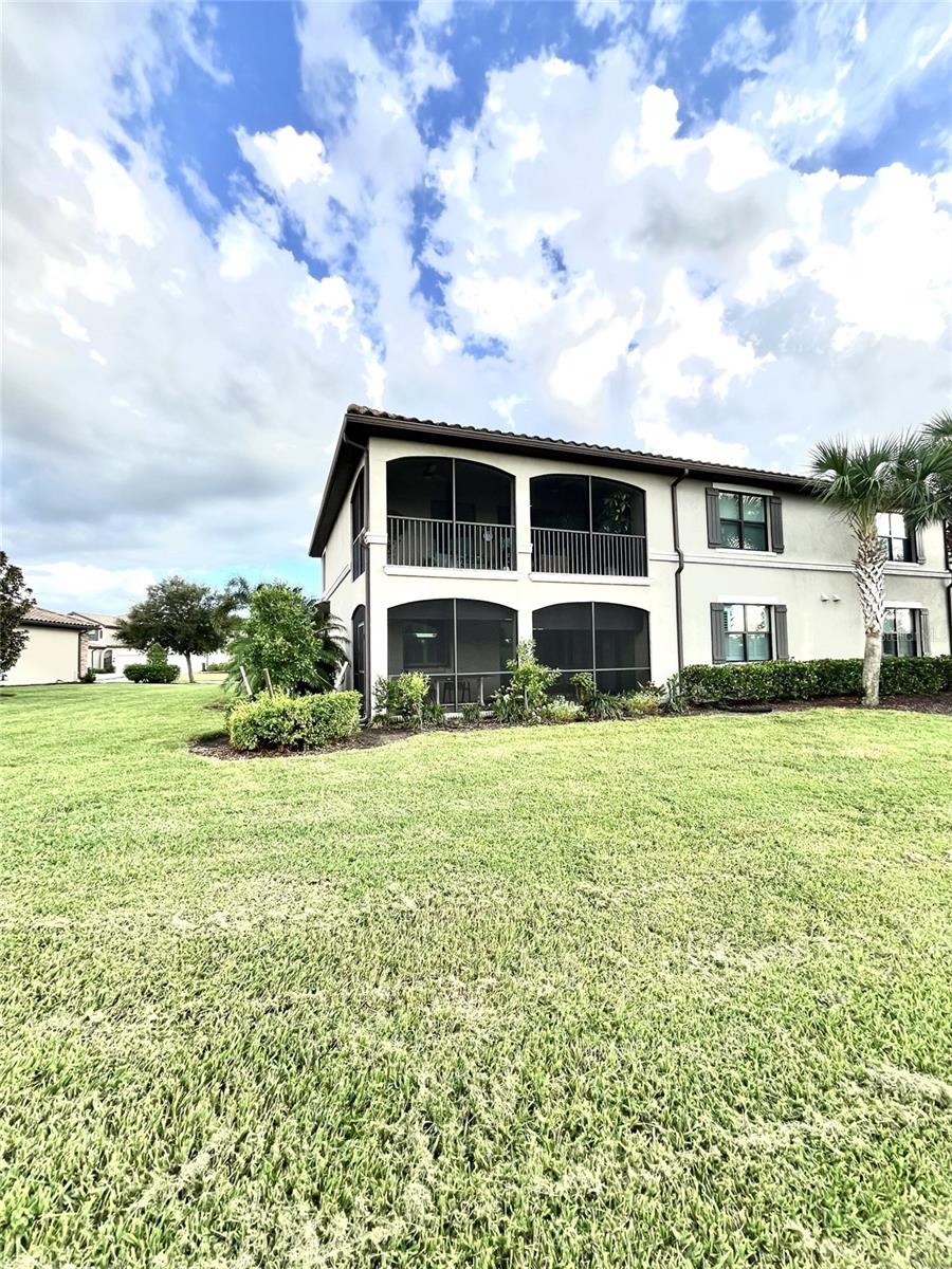 COACH HOMES II AT LAKEWOOD NATIONAL PH 1 - Residential