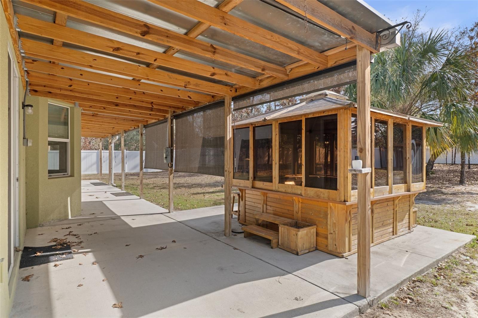 ROYAL HIGHLANDS - Residential