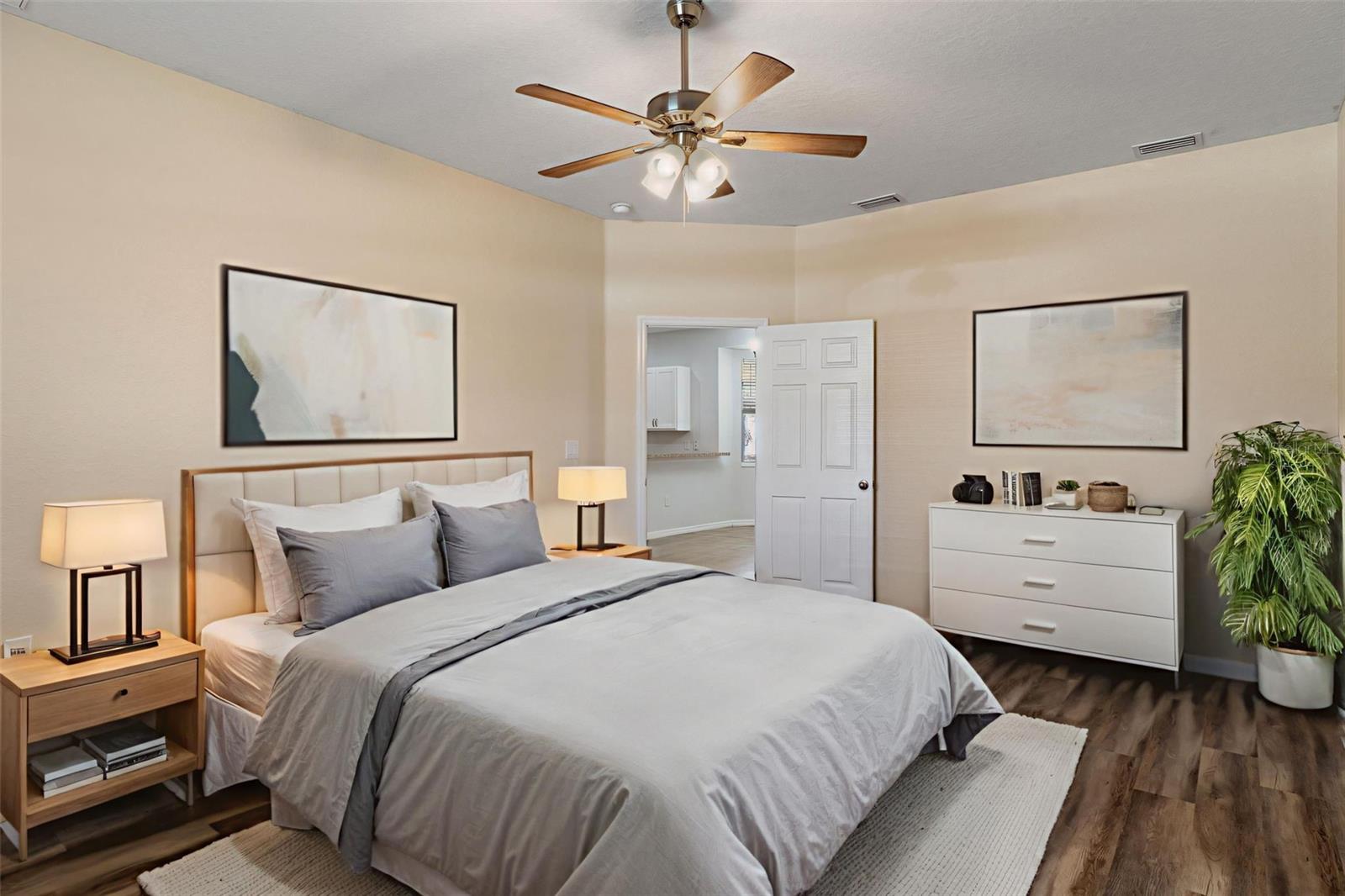 ROYAL HIGHLANDS - Residential