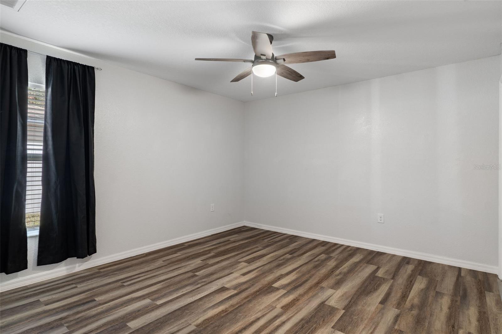 ROYAL HIGHLANDS - Residential