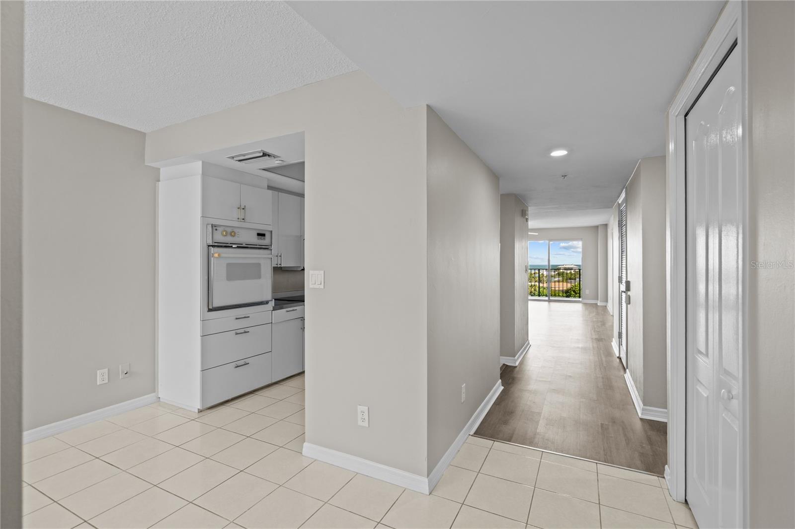 4 OCEANS WEST BOULEVARD 703B