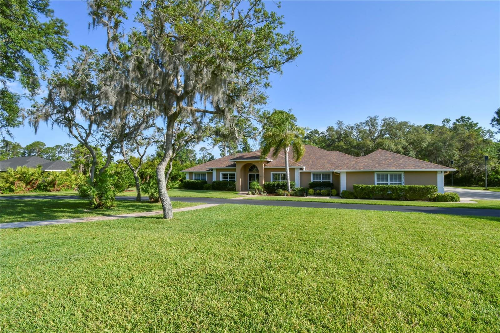 15305 SHADY LANE