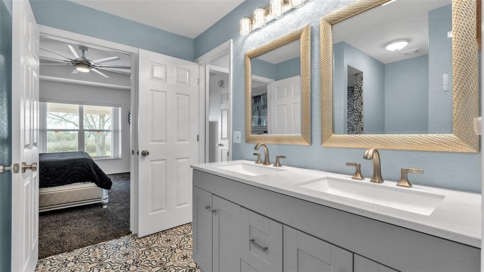 ALTURAS DEV CO SUB - Residential