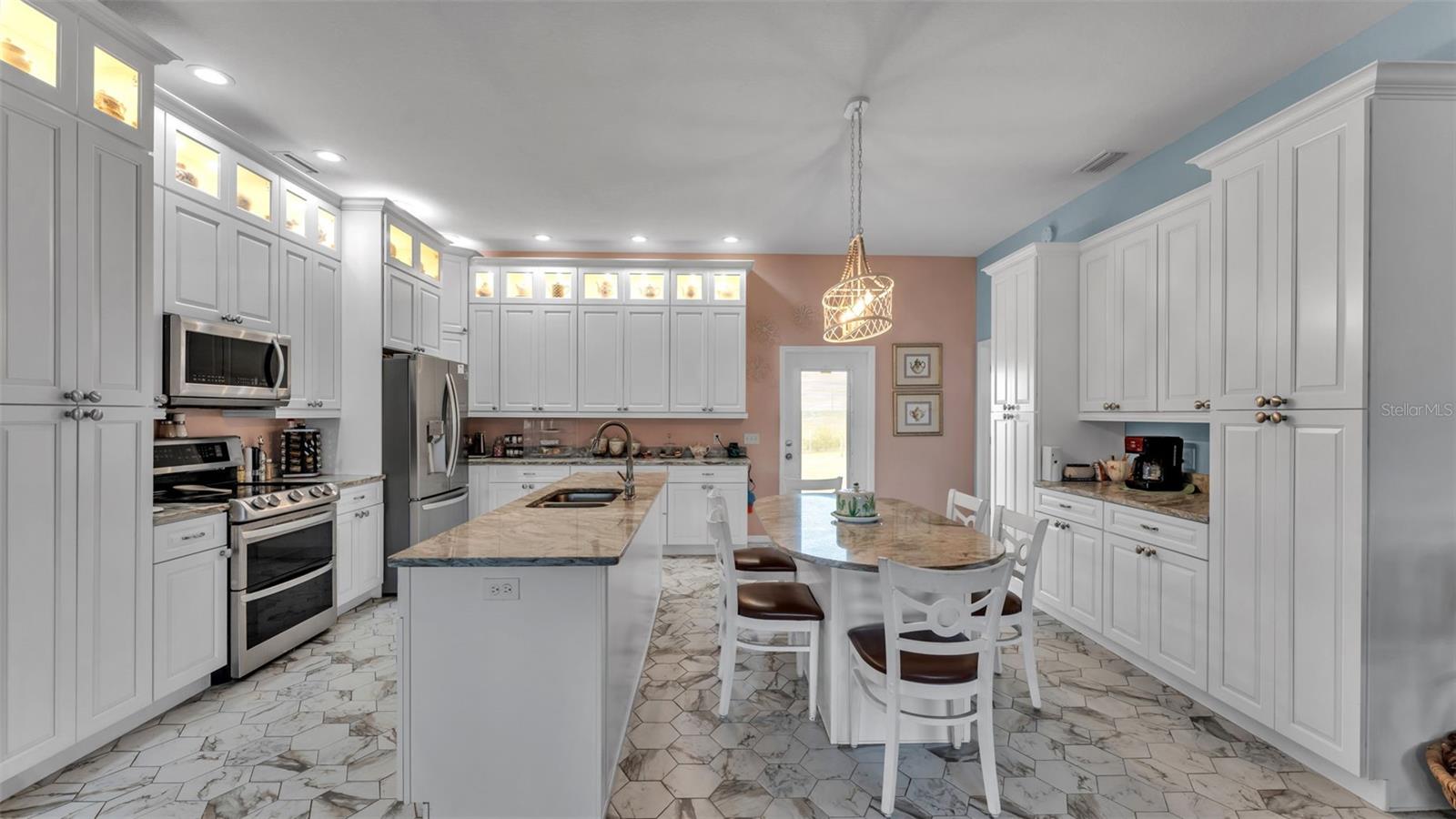 ALTURAS DEV CO SUB - Residential