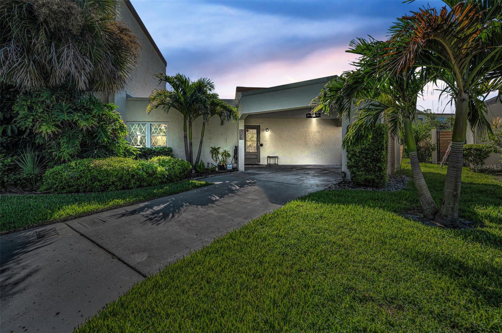 2721 HAVERHILL COURT