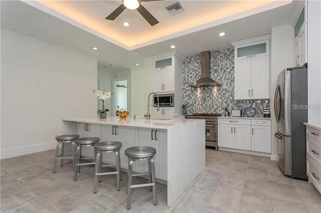 POWERS CENTRAL PARK SUB - Residential Lease