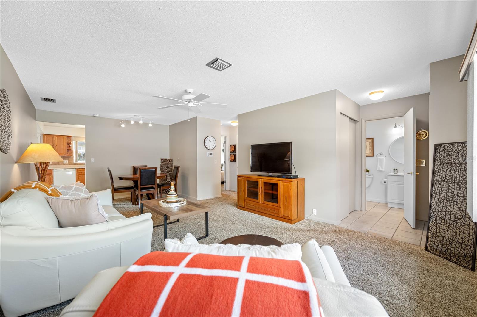 6920 LAFAYETTE N 6920