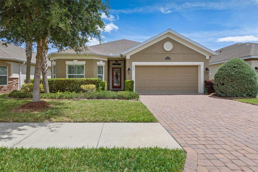 Photo of 124 Park Place Circle, Palm Coast, FL 32164 (MLS # FC318010)