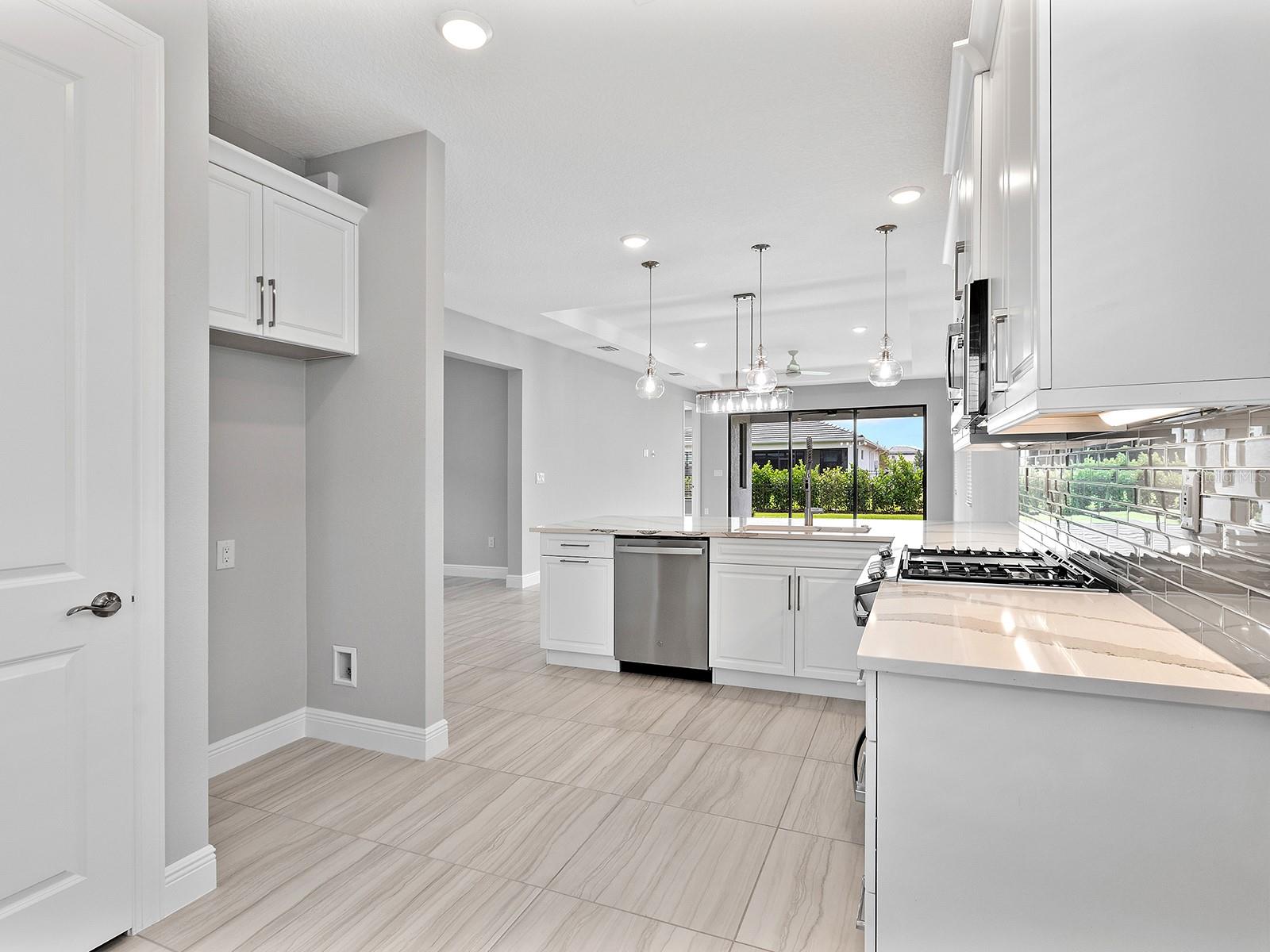 CRESSWIND PH III - Residential