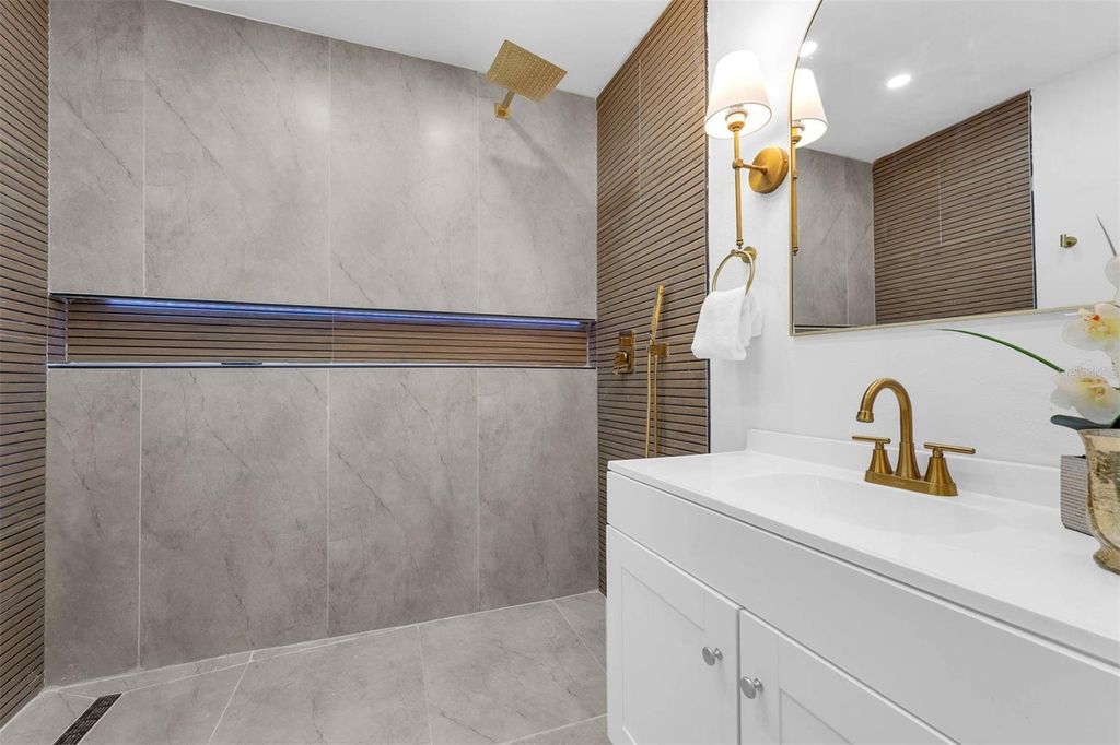 Photo of 1545 Hialeah Street, Orlando, FL 32808 (MLS # O6352237)