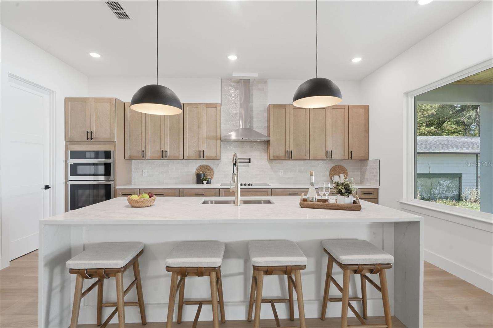 RICHMOND TERRACE - Residential