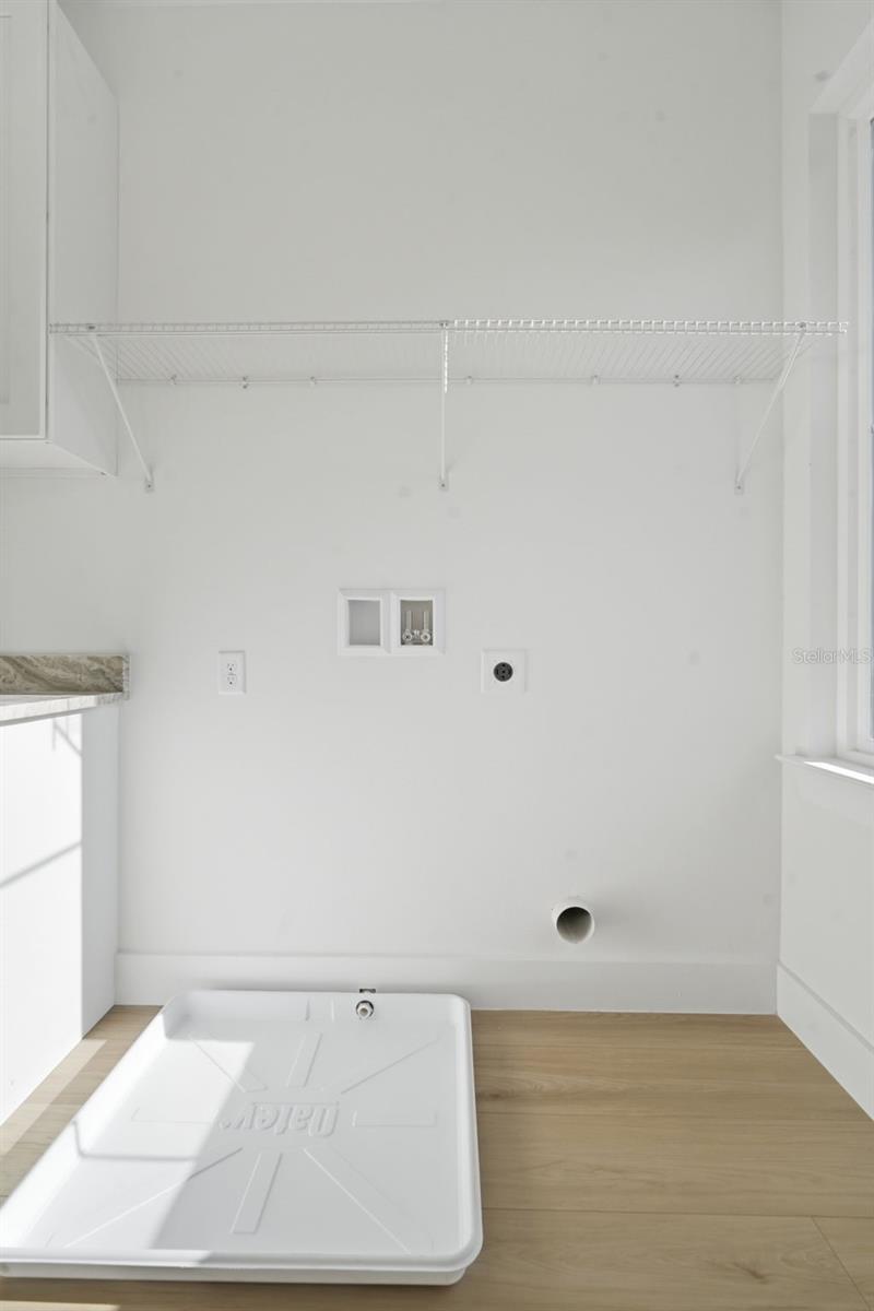 RICHMOND TERRACE - Residential