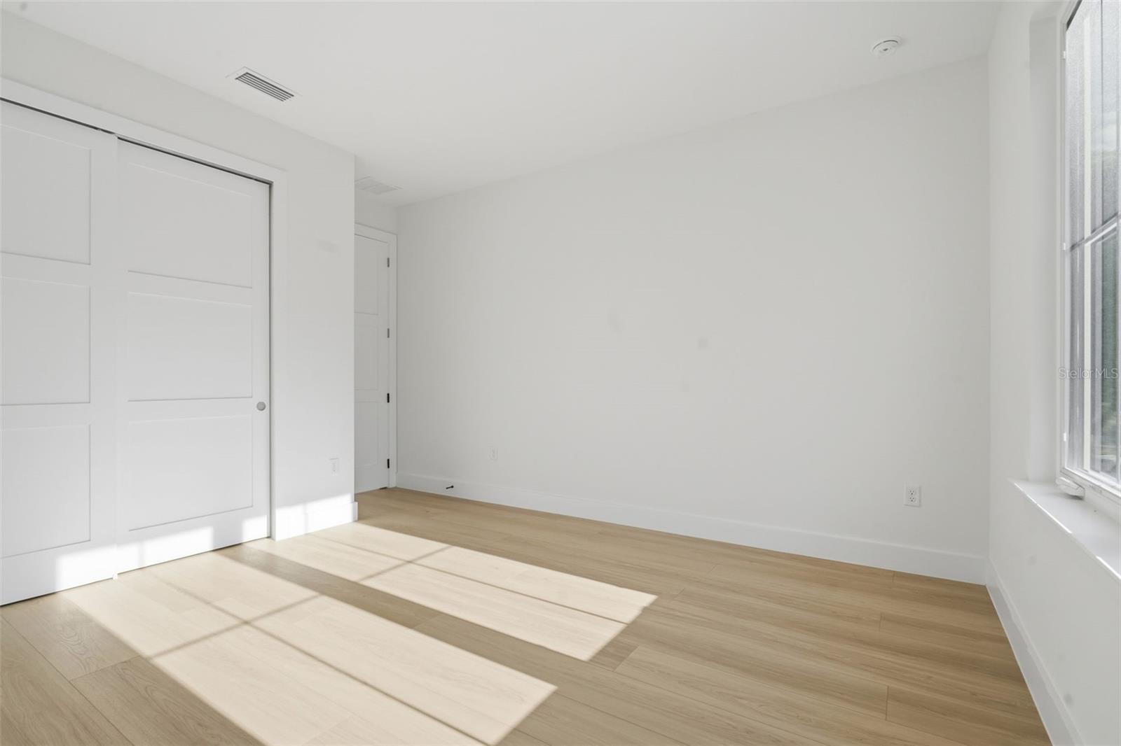 RICHMOND TERRACE - Residential