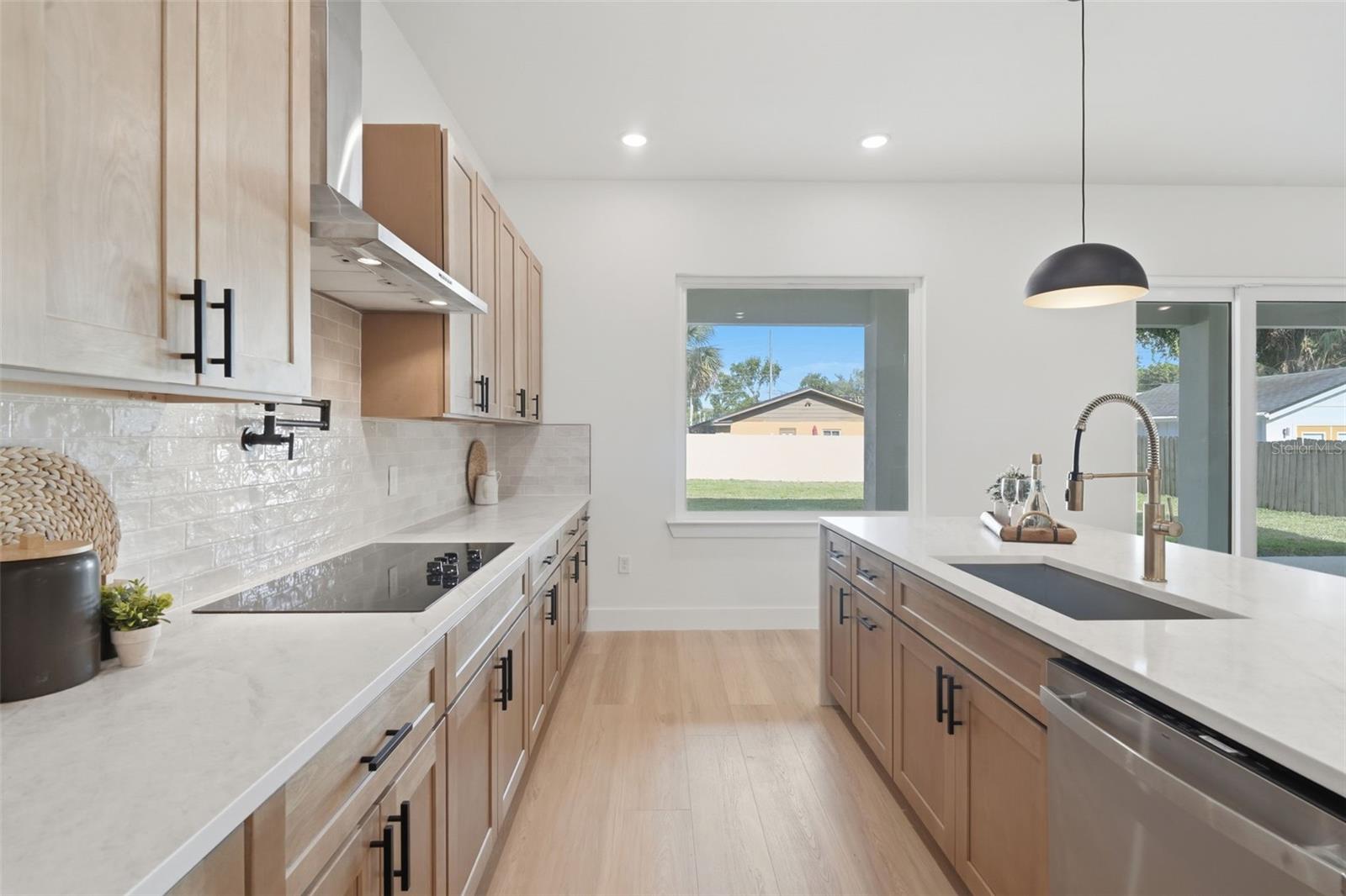RICHMOND TERRACE - Residential