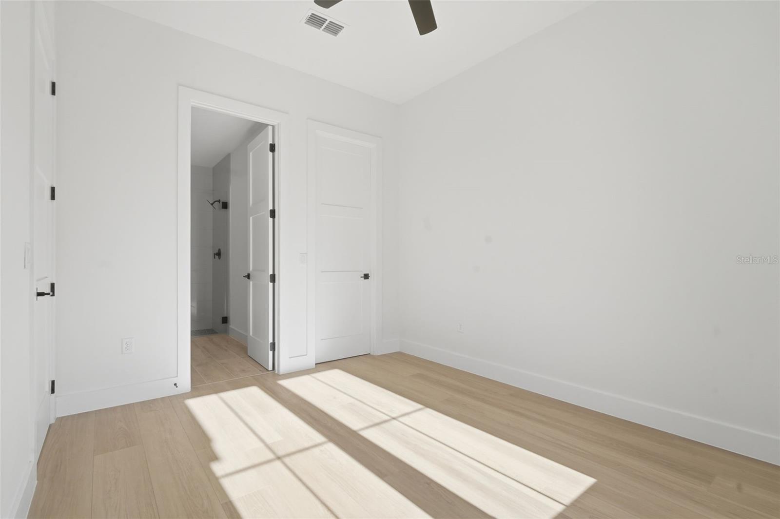 RICHMOND TERRACE - Residential
