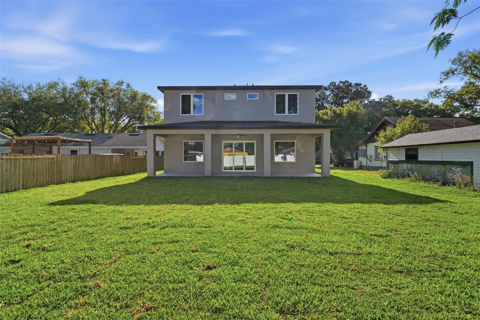 RICHMOND TERRACE - Residential