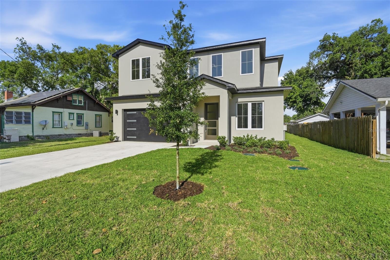 RICHMOND TERRACE - Residential