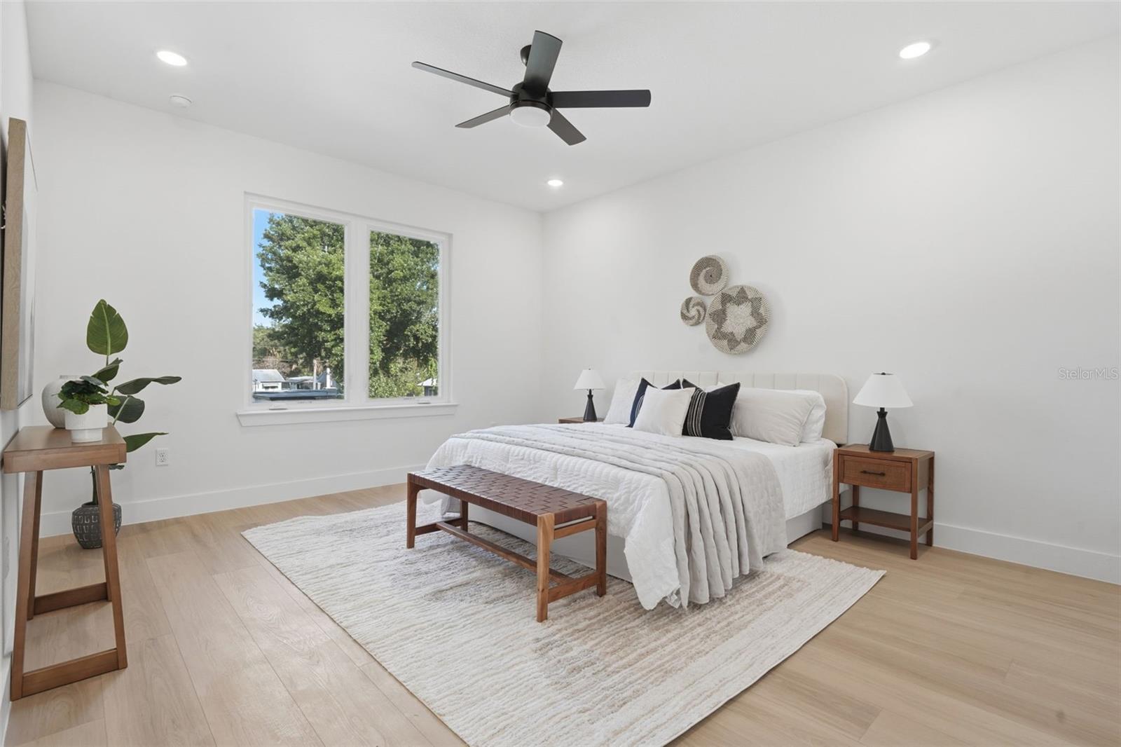 RICHMOND TERRACE - Residential
