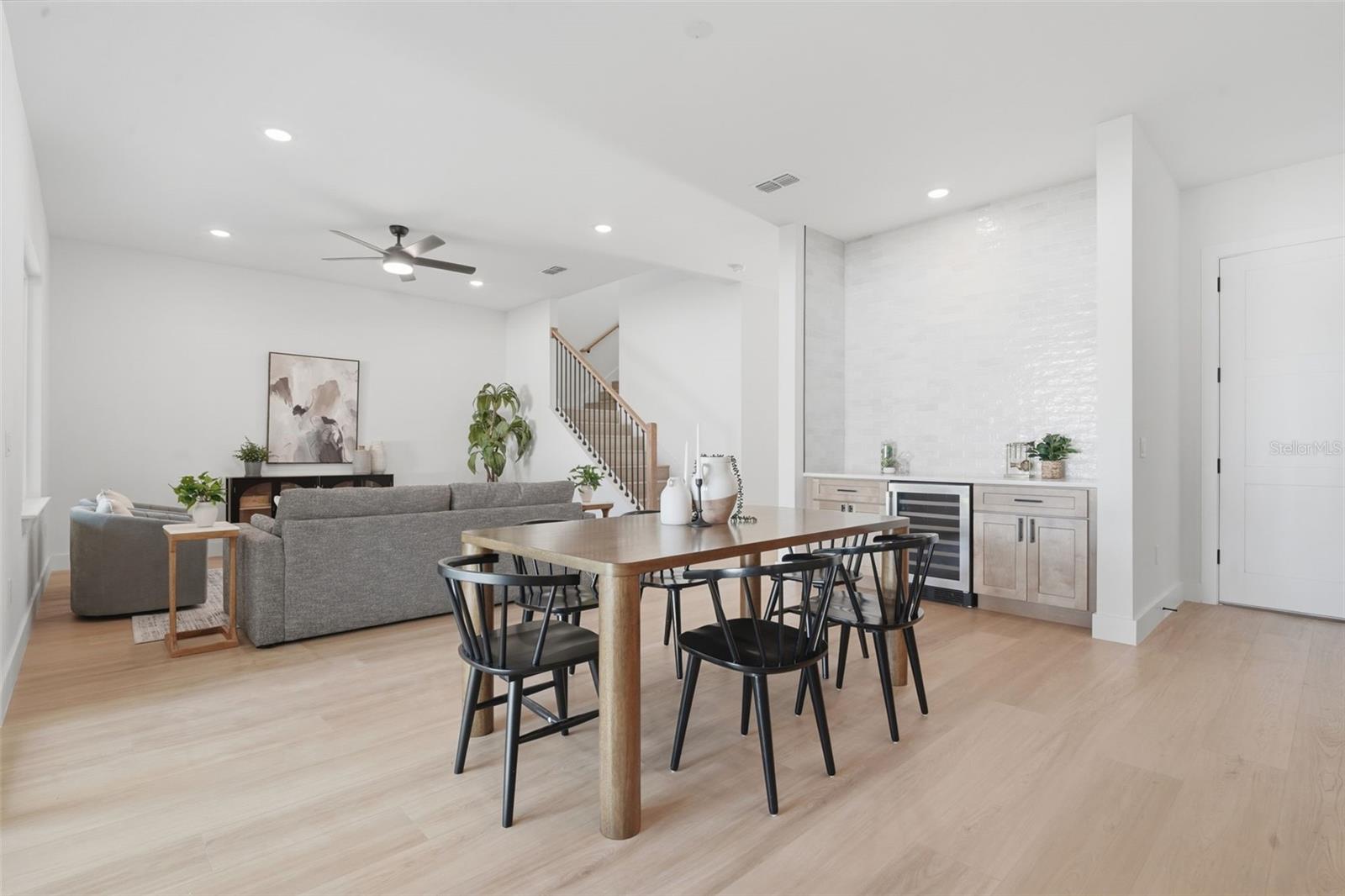 RICHMOND TERRACE - Residential