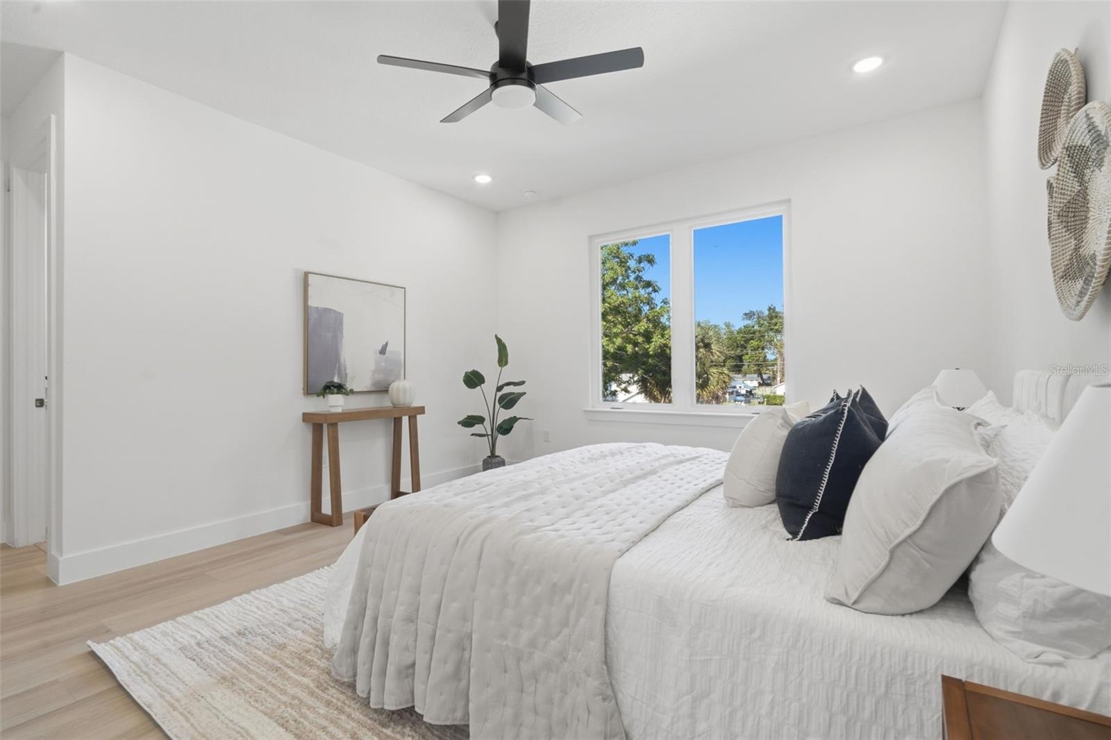RICHMOND TERRACE - Residential