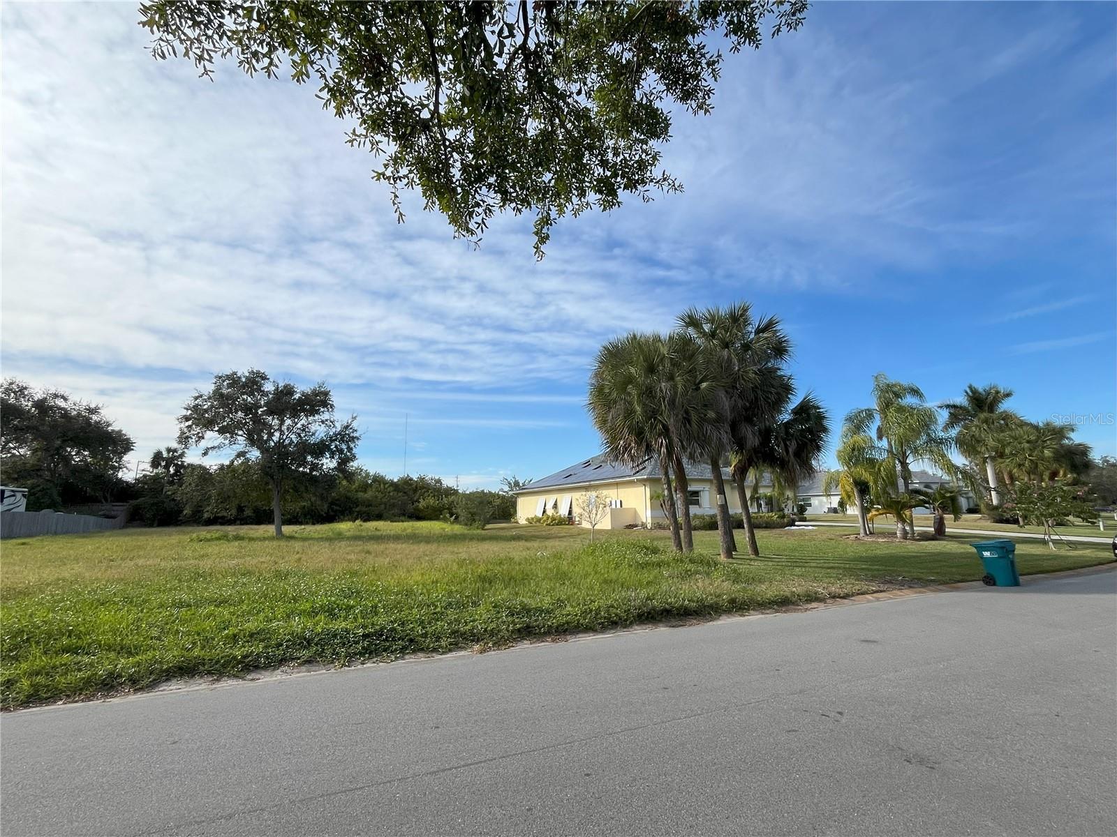 2179 ROYAL OAKS DRIVE