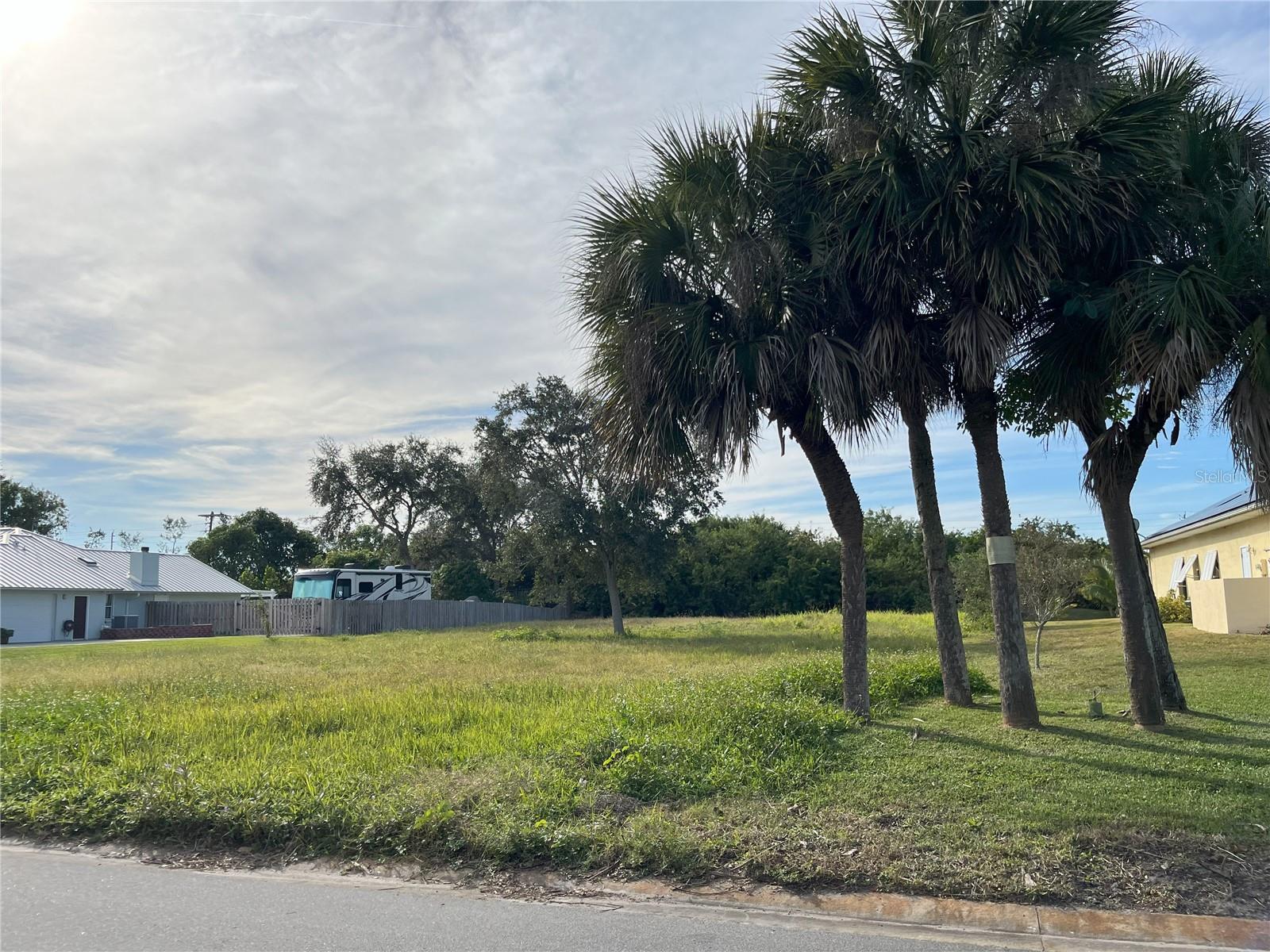 2179 ROYAL OAKS DRIVE